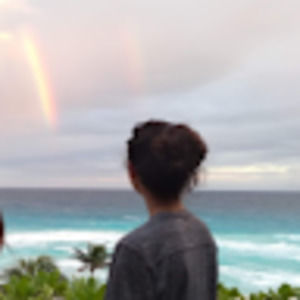 Meet your Posher, Maya